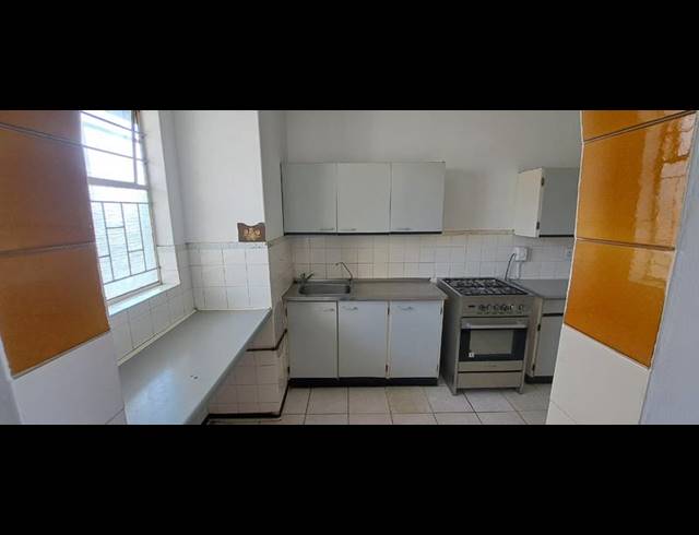 2 BEDROOM APARTMENT FOR SALE IN PARKTOWN